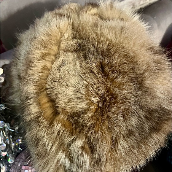 HARRODS - Real Fur Hat - Picture 5 of 13